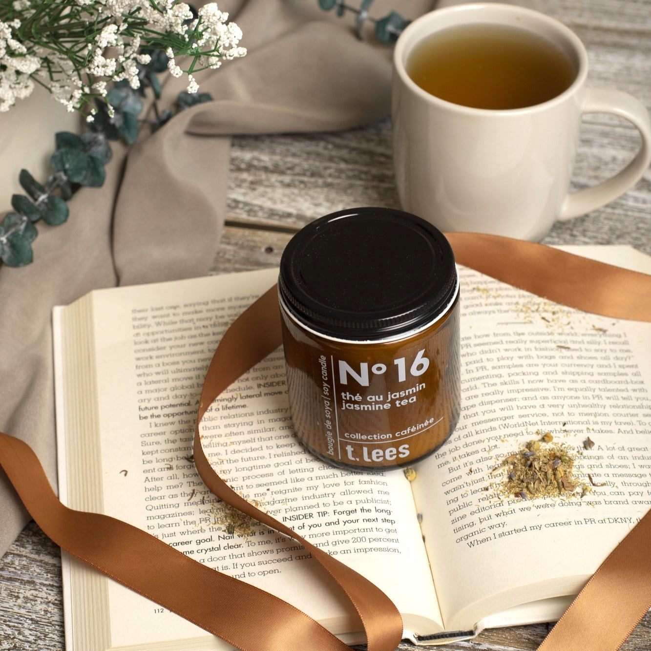 Jasmine tea candle