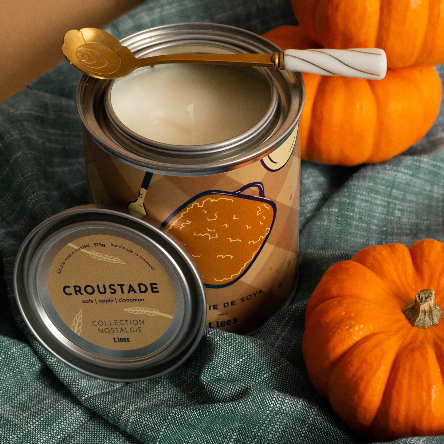 Croustade (apple crisp) candle