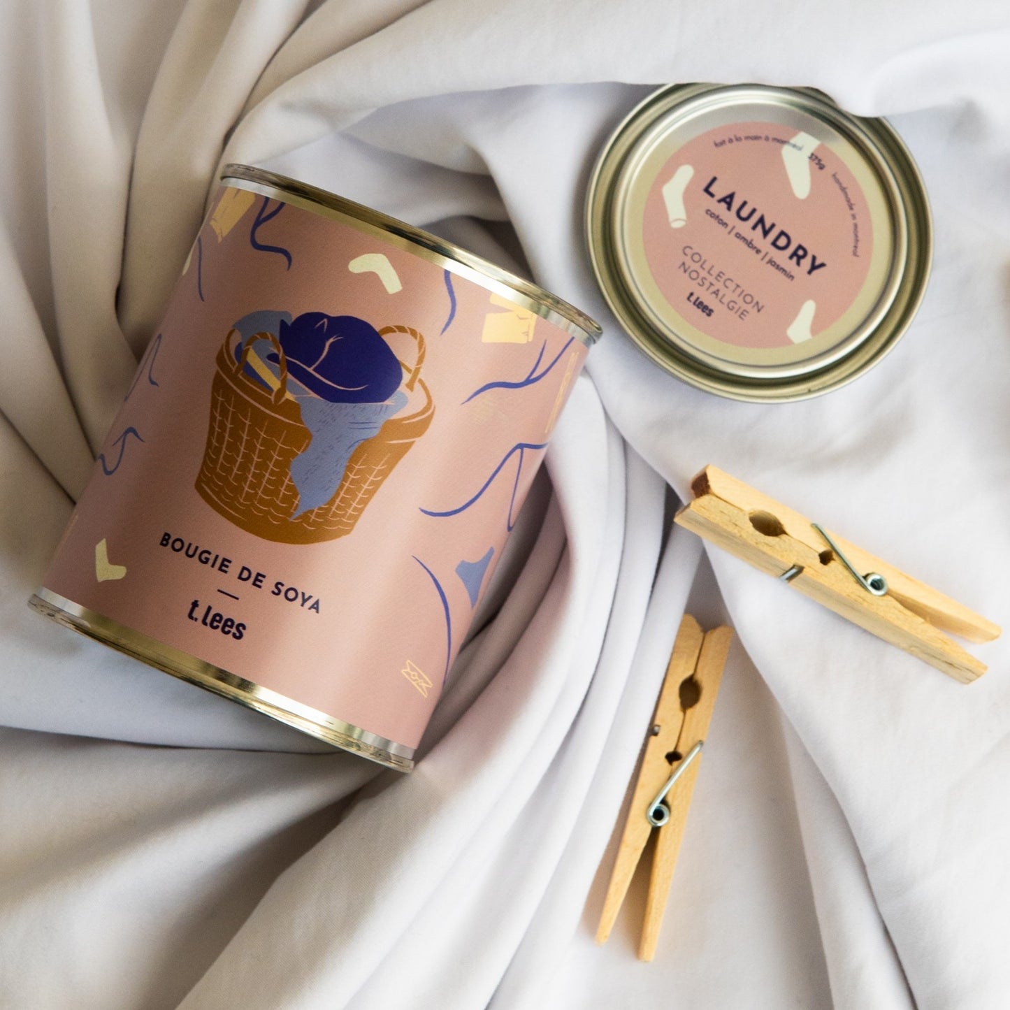 Laundry candle